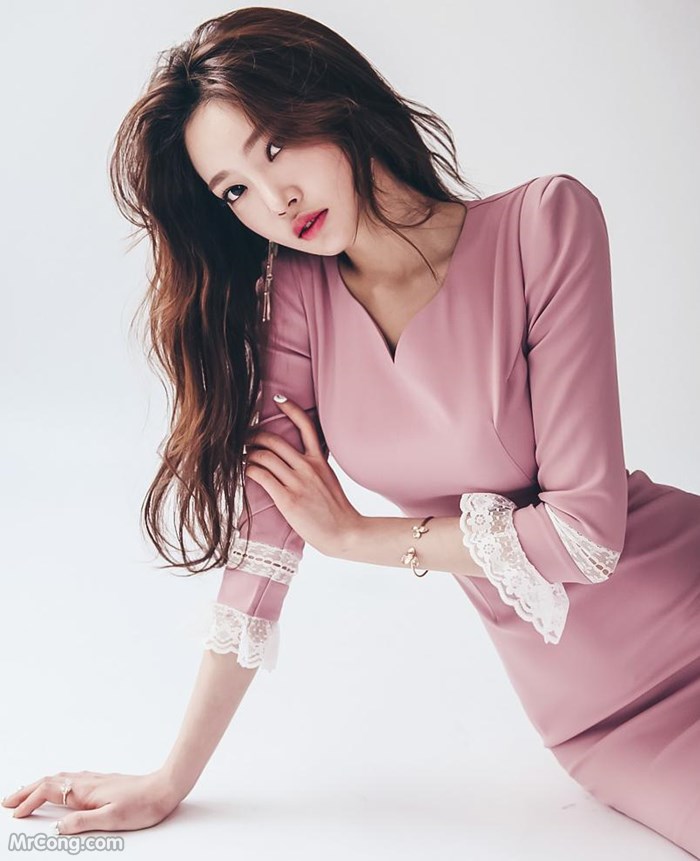 Beautiful Park Jung Yoon in the April 2017 fashion photo album (629 photos) photo 4-4