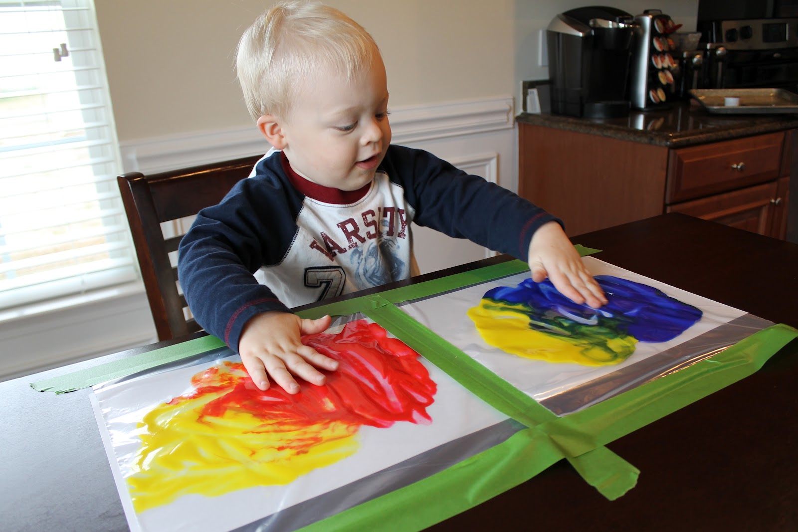 The Fundingsland Family No Mess Finger Painting