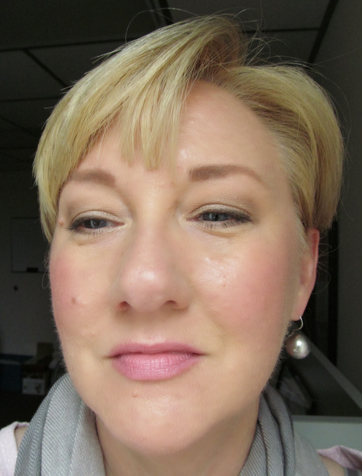 Bon Vivant Beauty Birthday Suit Creaseless Cream Shadow by Benefit