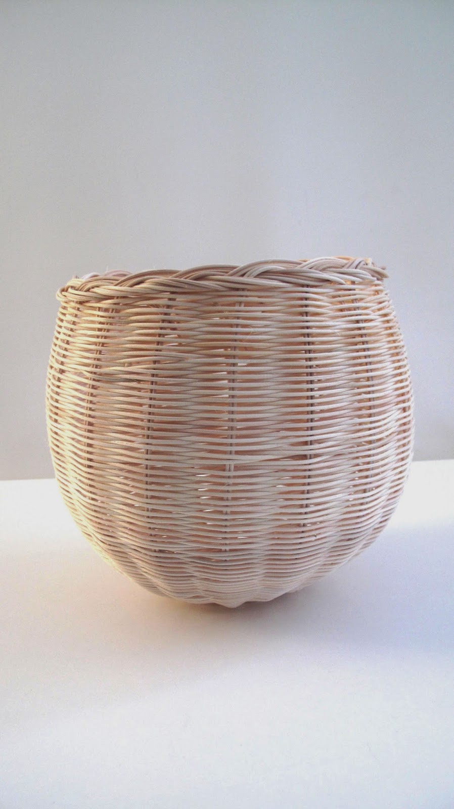 Le Petit Paquebot LÁMAPARA DE CESTERIABASKETRY LAMP THE TRUE STORY