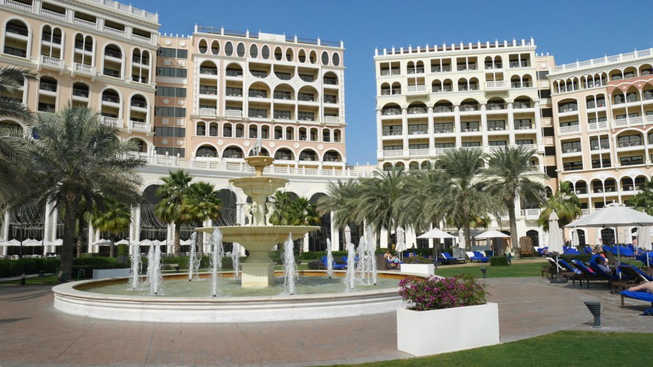 Hotel Review RitzCarlton, Abu Dhabi. Lux Life London Hotel Review RitzCarlton, Abu Dhabi. Lux Life London