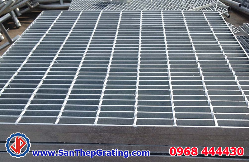 Nắp hố ga dạng tấm grating mạ kẽm, sàn thép grating Vĩnh Phát giá rẻ nhất cho mọi công trình Nắp hố ga dạng tấm grating mạ kẽm, sàn thép grating Vĩnh Phát giá rẻ nhất cho mọi công trình