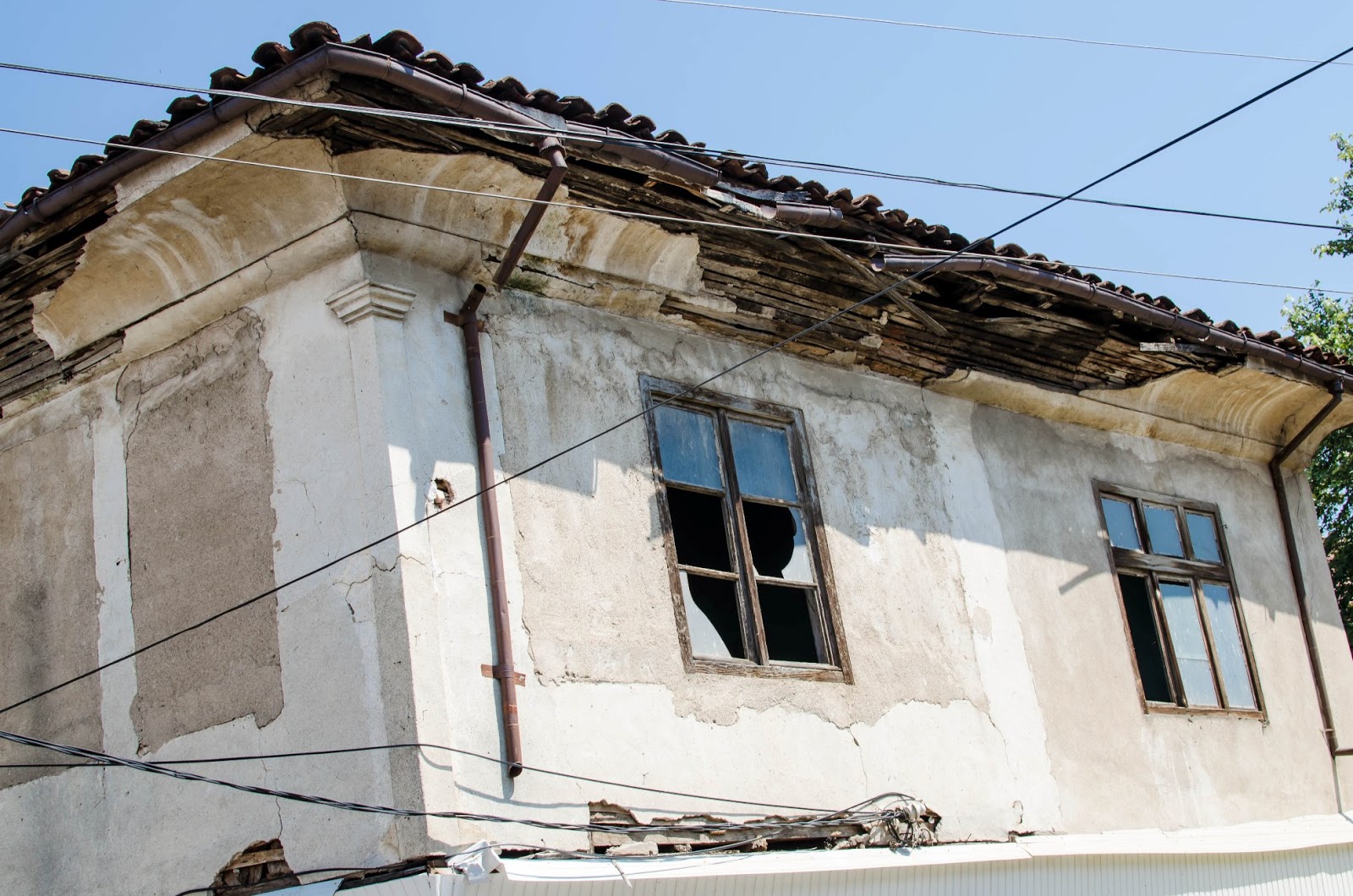 ÖZGÜR MEDYA Radoviş�te harabe bir ev