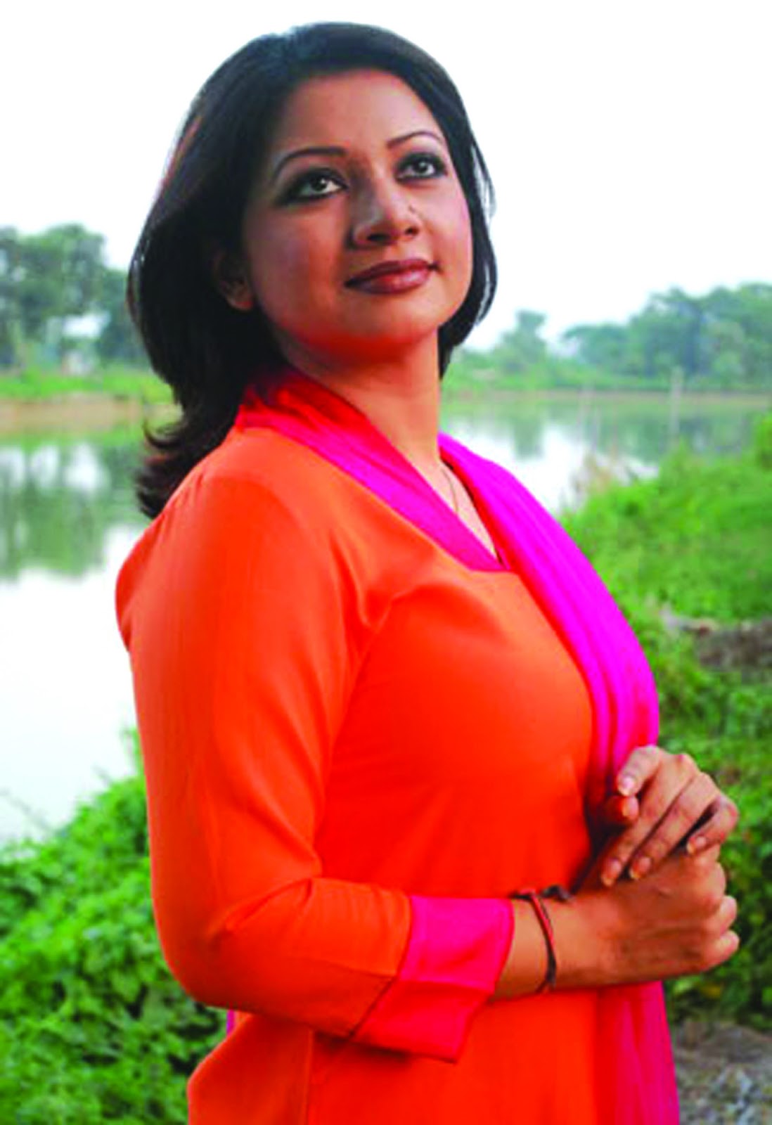 শিল্পী: আঁখি আলমগীর