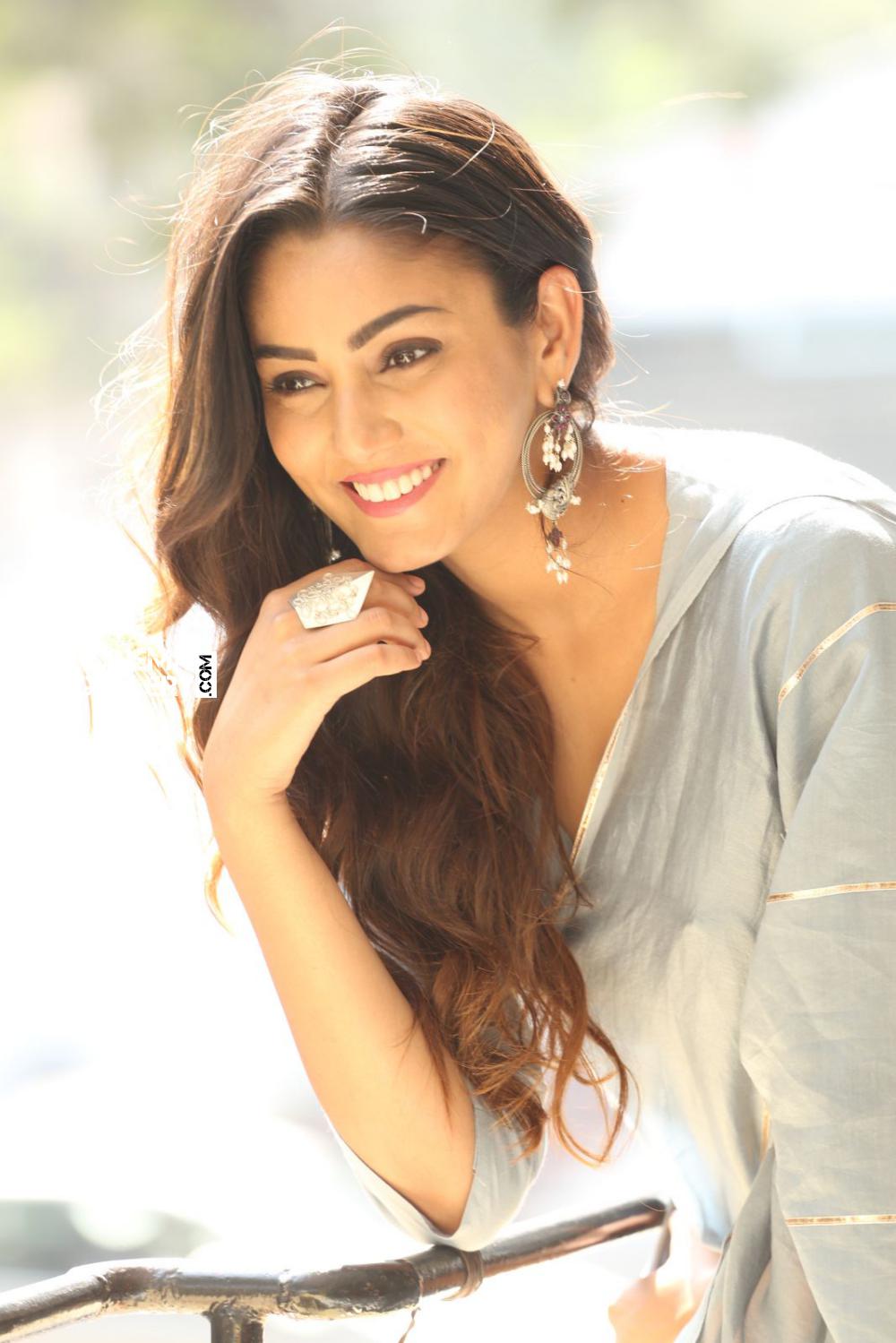 Watch Sana Makbul 2010 video Watch Sana Makbul 2010 video