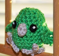 http://web.archive.org/web/20130629004755/http://www.toinenkerros.fi/index.php/en/blogi/28-crocheted-pacific-parrotlet