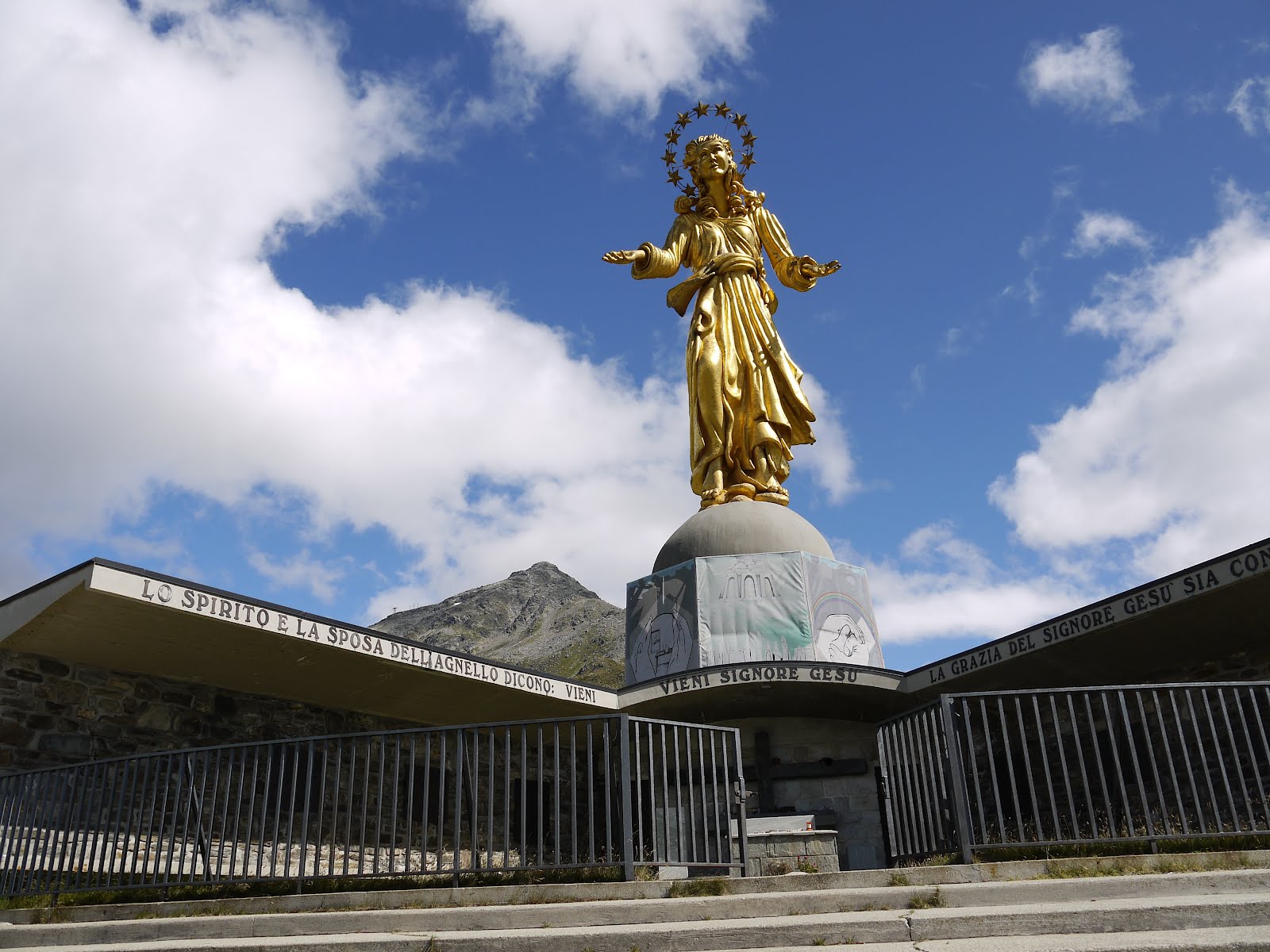 Visit%2BLa%2BNostra%2BSignora%2BDell%2527Europa%2Bon%2BMt.%2BMotta%2Bin%2BMadesimo%2BValchiavenna%2BItaly.jpg