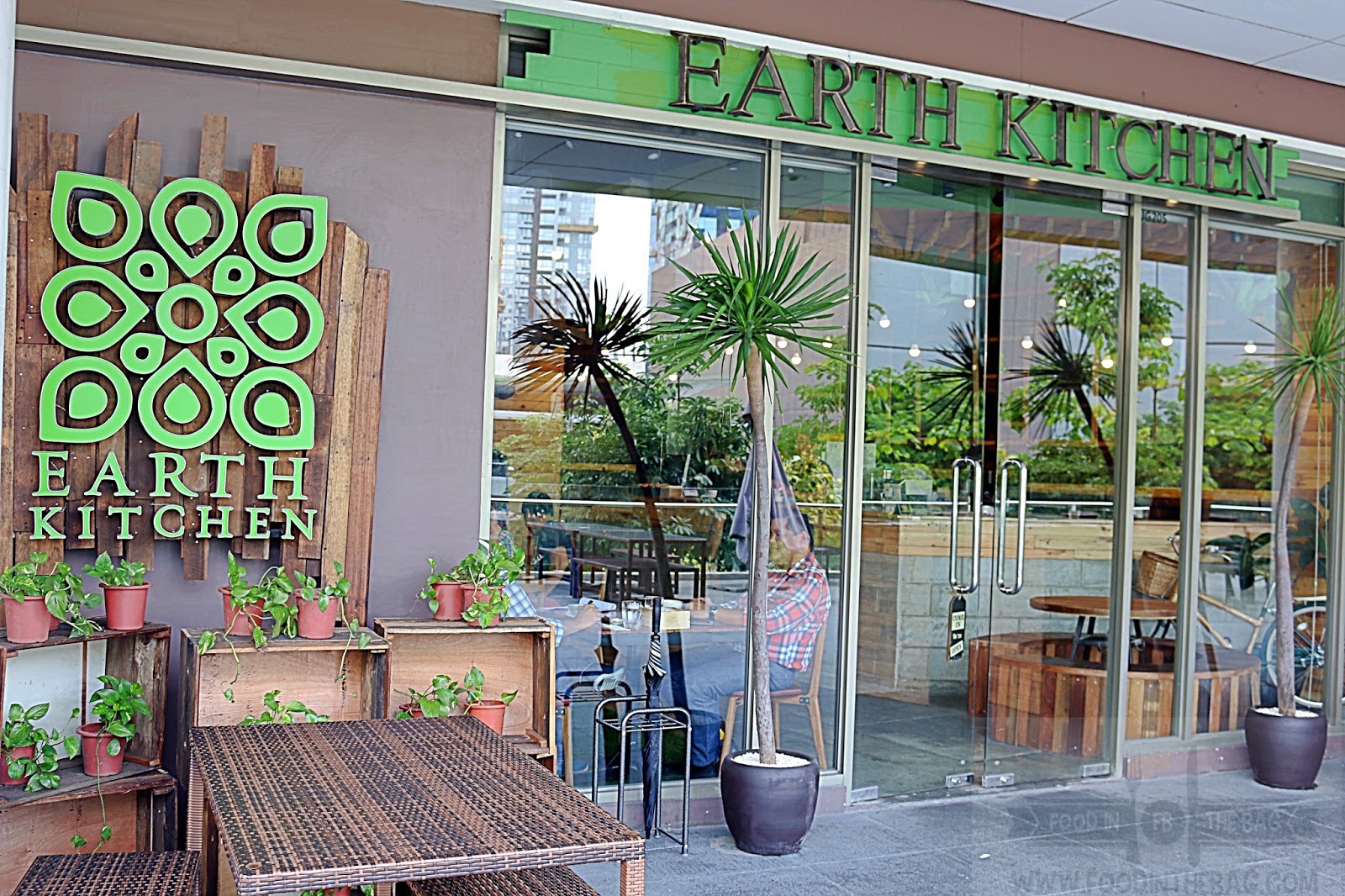EARTH KITCHEN now in BGC: Healthy and Delicious Cuisine | Food In The Bag