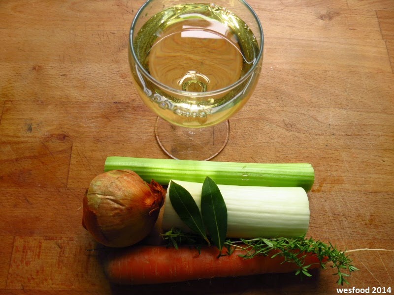 WesFood - Herr Westerhausen kocht ...: Moules Frites - Miesmuscheln mit ...