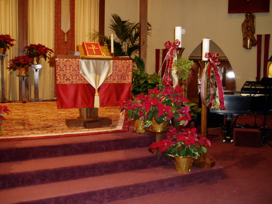 Wedding in Church: Church decor ideas for Christmas