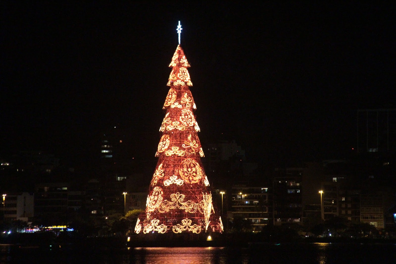 Rio de Janeiro: Árvore de Natal da Lagoa 2015/2016 | Apaixonados por  Viagens | Roteiros e Dicas de Turismo