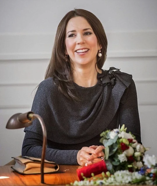 Princess Mary attends the award ceremony of scholarships