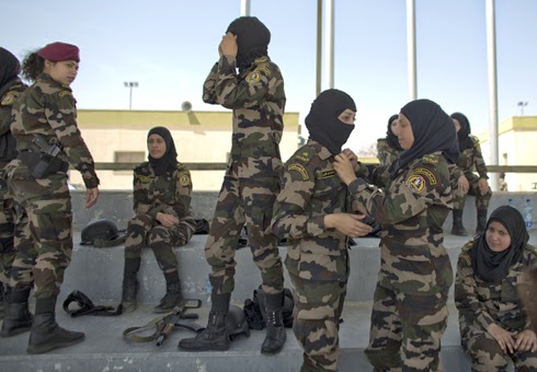 Koide9enisrael: Photos : Voilées et en uniformes, voici le premier ...