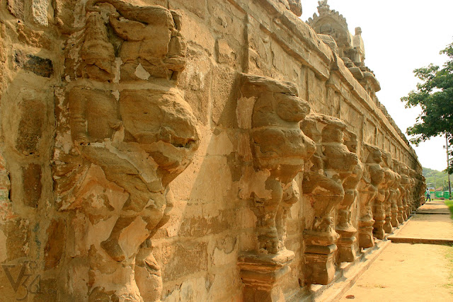 Sculptures on the exteriors of the temple complex