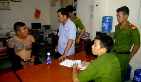 'Huyet chien' o Quang Ngai: Bat them hai doi tuong lien quan - Anh 2