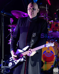 smashing pumpkins gallagher noel concert pavilion pnc flying birds