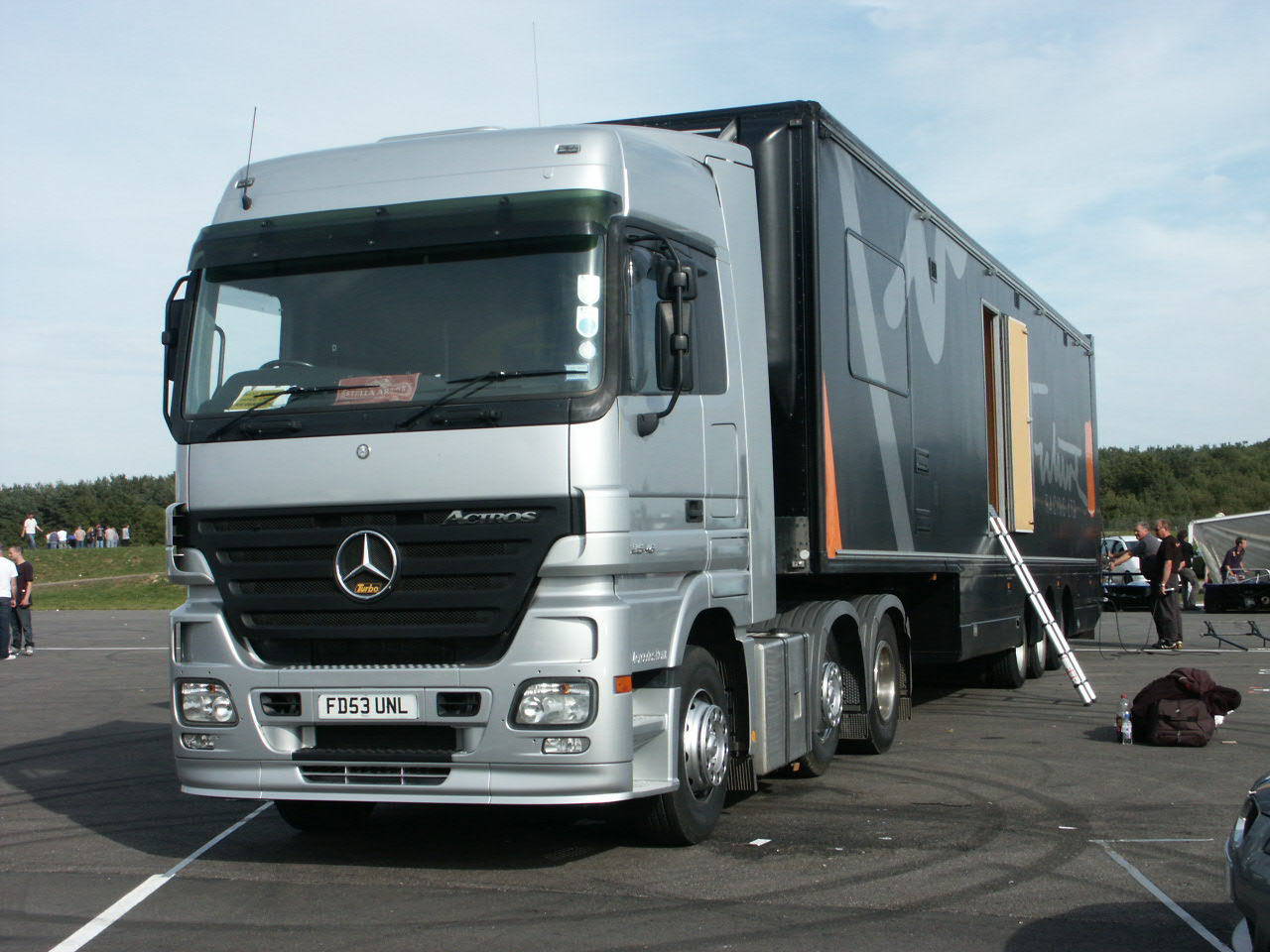 Mercedes truck video