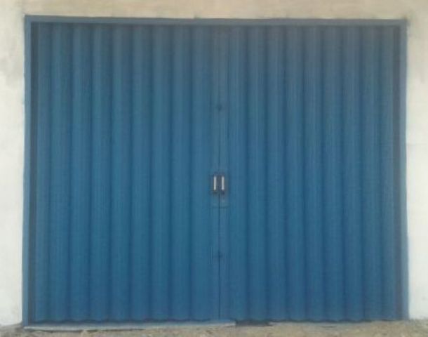 gambar pintu ruko