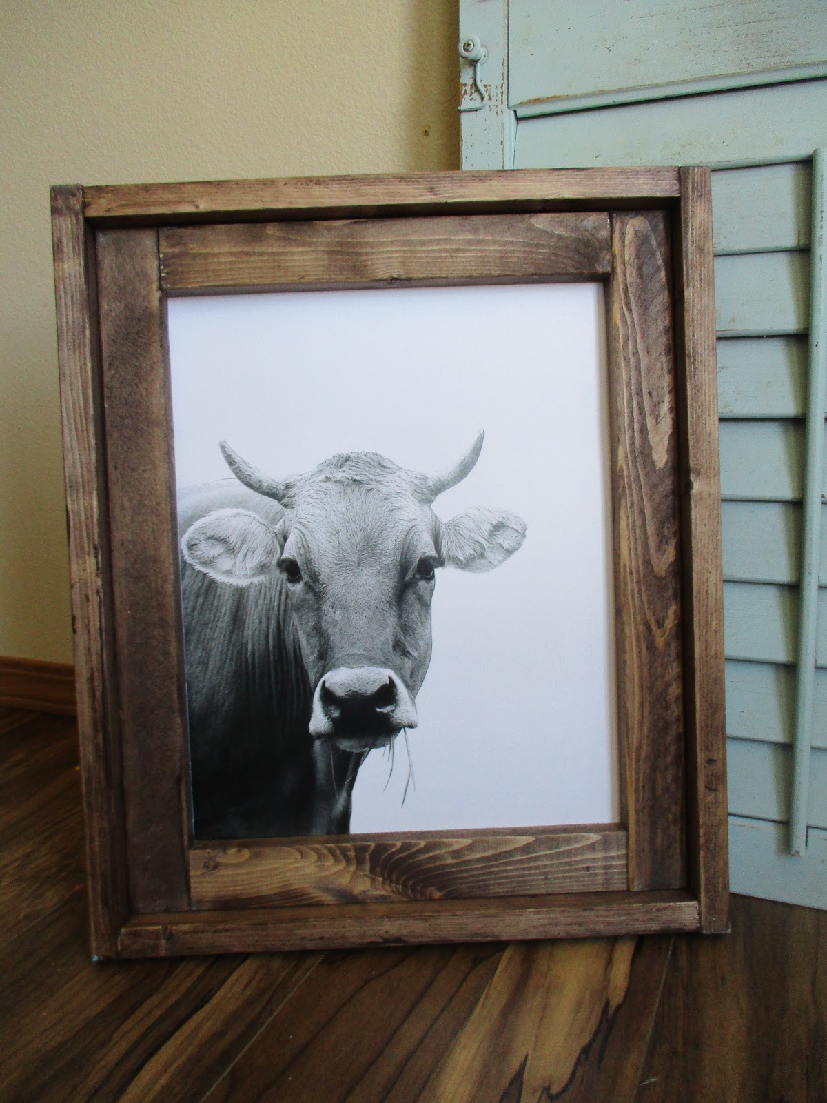 The Cozy Red Cottage Farmhouse Frame Tutorial