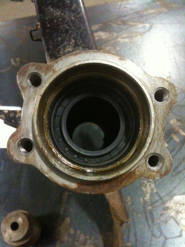 Yamaha Big Bear Rebuild Rear Diff & Axle New Bearings and Seals