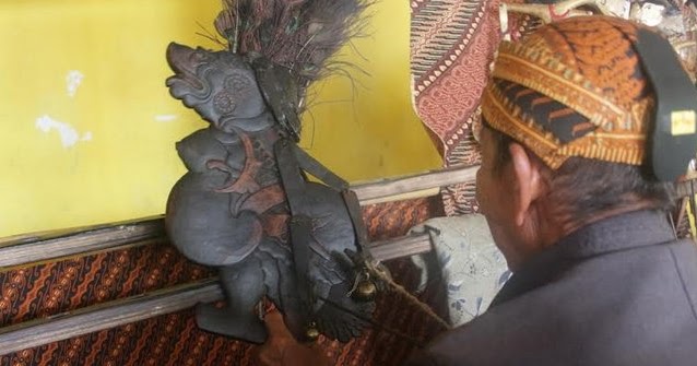 Belajar Tari Gandrung Langsung Dari Maestro Lokal