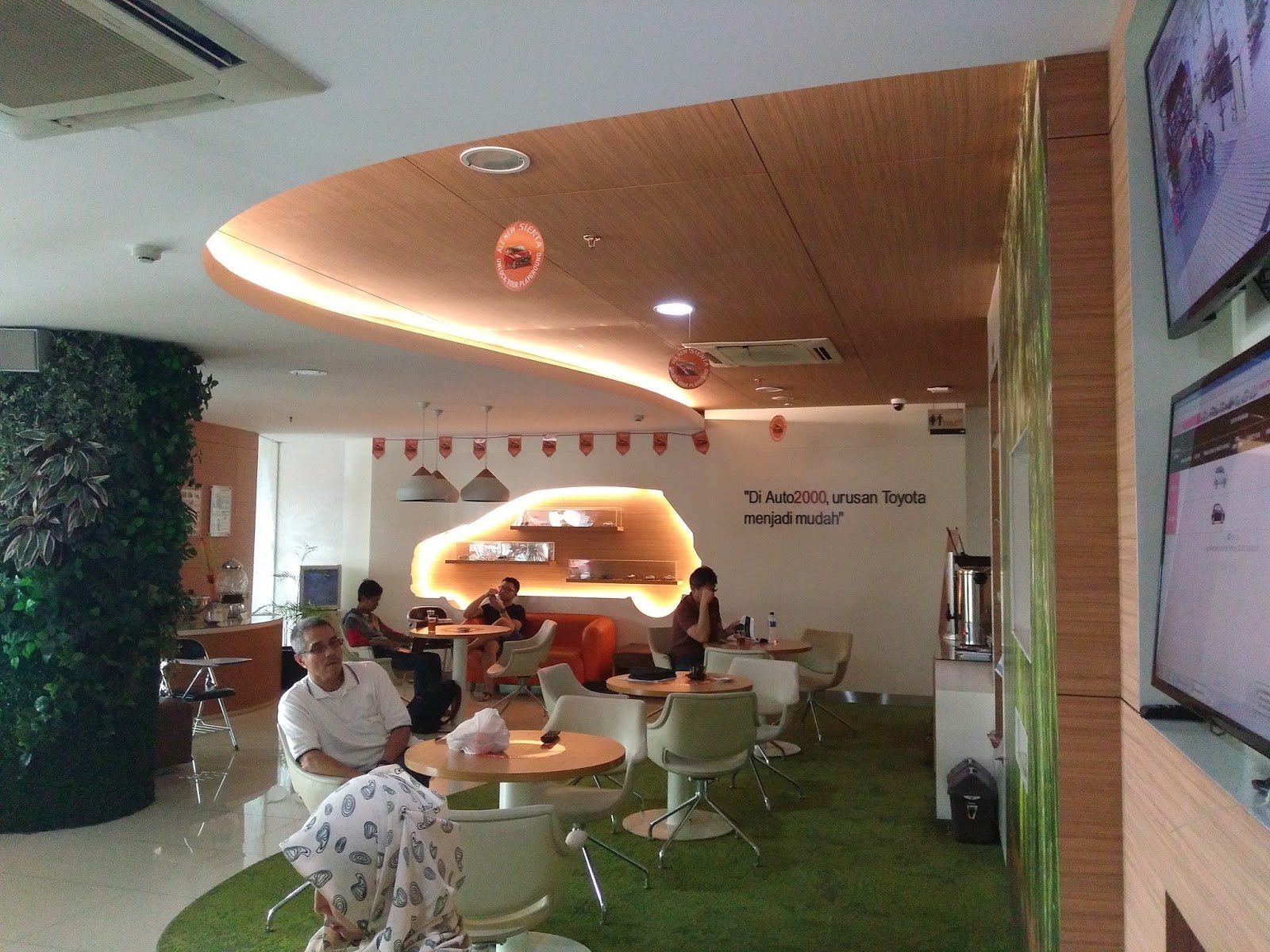 Belajar Bijak Menjadi Pengendara Bersama Queenrides