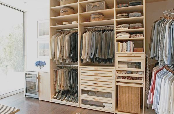 Dressing rooms, a space dedicated to clothing