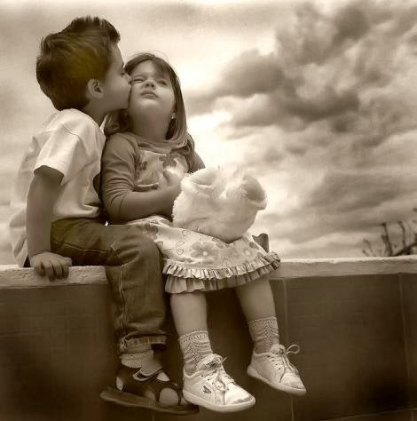cute-lover-boy-kid-kissing-girl-image.jpg