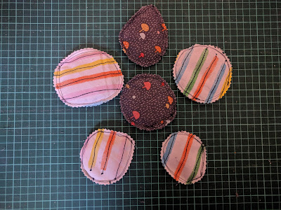 Handwärmer selbst nähen Geschenk für Erzieher DIY Runzelfuesschen Geschenk nähen