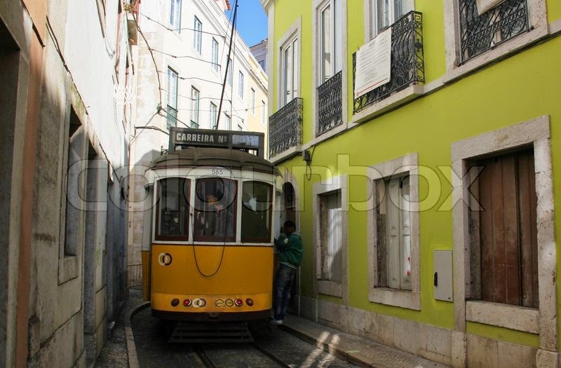 http://2.bp.blogspot.com/-SDWUK2tkrRw/VSV7vJJ1fII/AAAAAAAABUY/vzrqhqxWPXE/s1600/3276051-tram-car-tram-electric-car-narrow-street-narrow-alley-portugal-2012-lisboa-lisbon-lissabon-lisbonne-lisbona.jpg