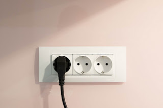 Image of socket with one plug