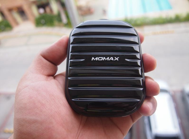 Momax iPower GO Mini Review: Suitcase of Power