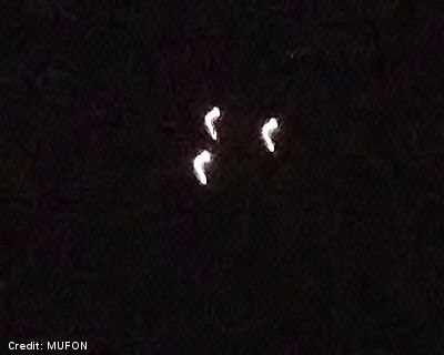 UFOs Over Willow Grove, Pennsylvania (3 of 3) 11-16-12