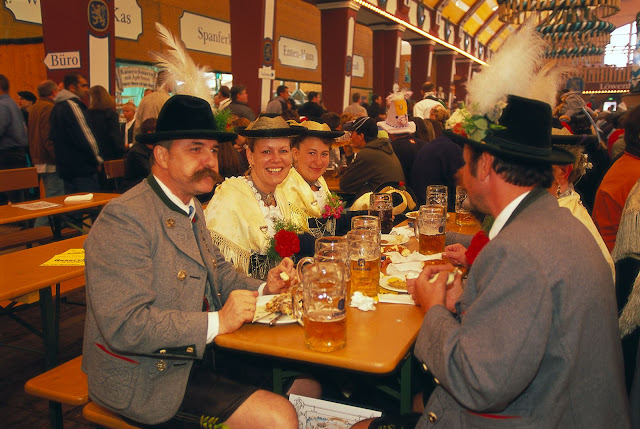 Prost! Photo: © German National Tourist Office. Unauthorized use is prohibited.
