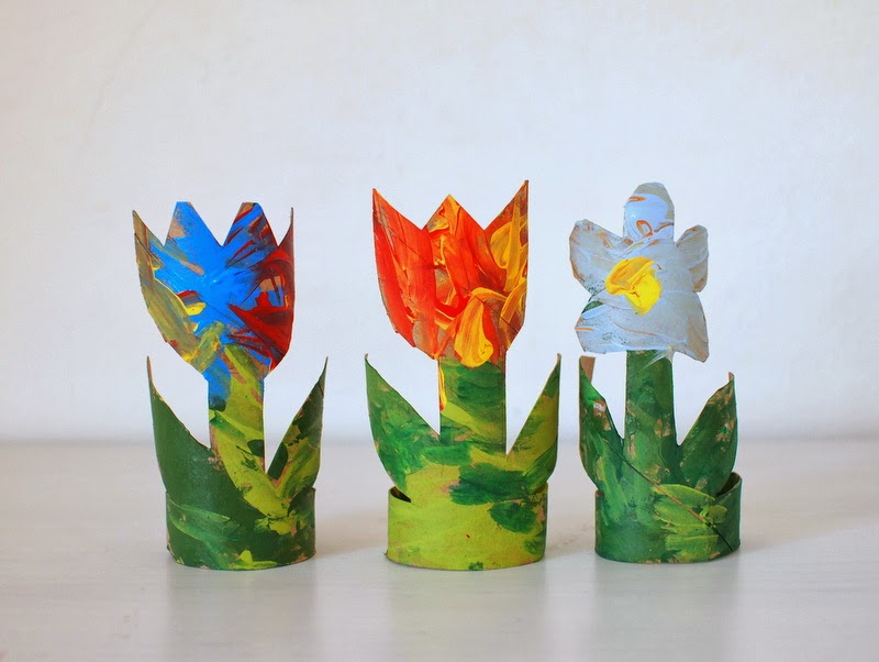 make toilet paper roll tulips and flowers