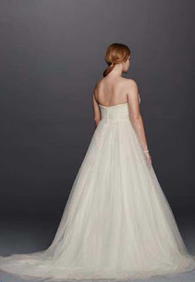 plus%2Bsize%2Bstrapless%2Bbridal%2Bdress