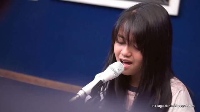 Lirik Lagu Perfect Hanin Dhiya Lirik Lagu Dunia Lirik Lagu Perfect Hanin Dhiya Lirik Lagu Dunia