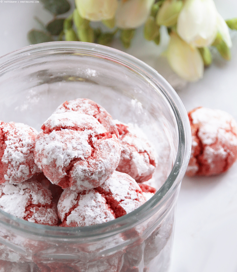 Sweet Amaretti cookies |  whatinaloves.com