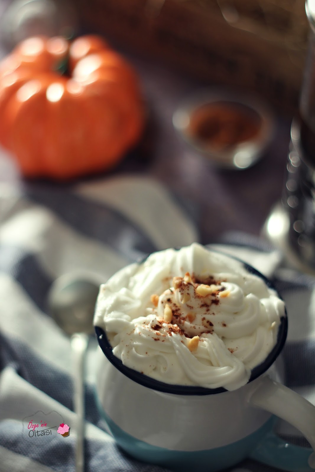 Pumpkin Spice Latte (Balkabaklı Baharatlı Kahve) / Özge�nin Oltası