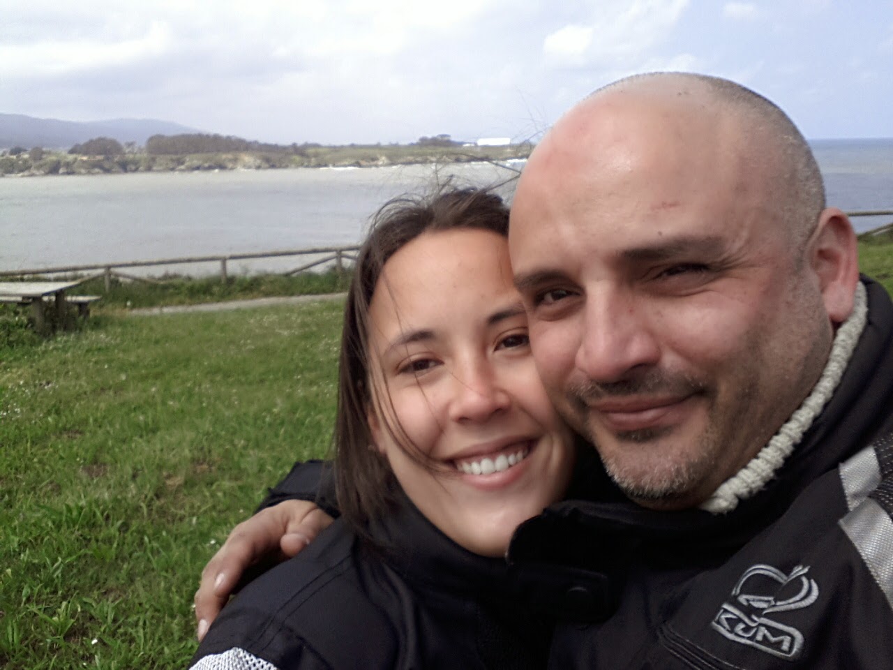 EL VIAJERO MOTERO Y DEBORA SU FIEL COMPAÑERA DE VIAJES