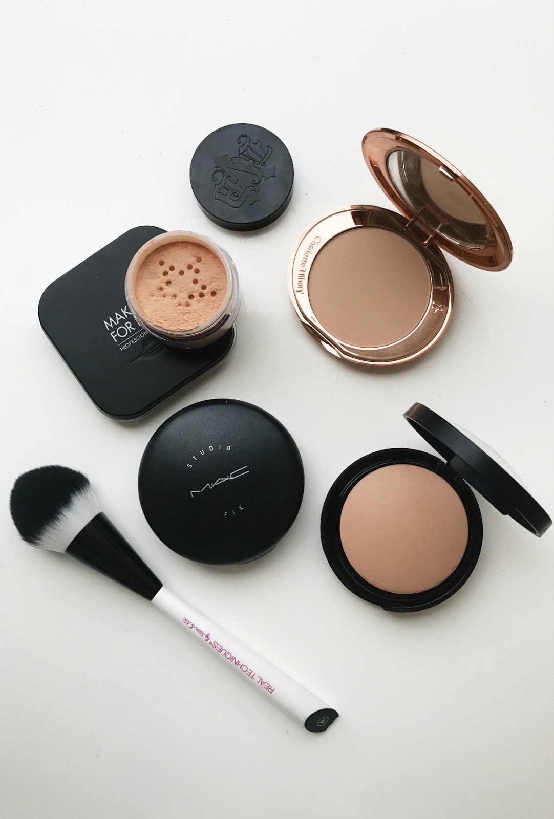 A Face Powder For Every Skin Type, Concern and Tone The Sunday Girl