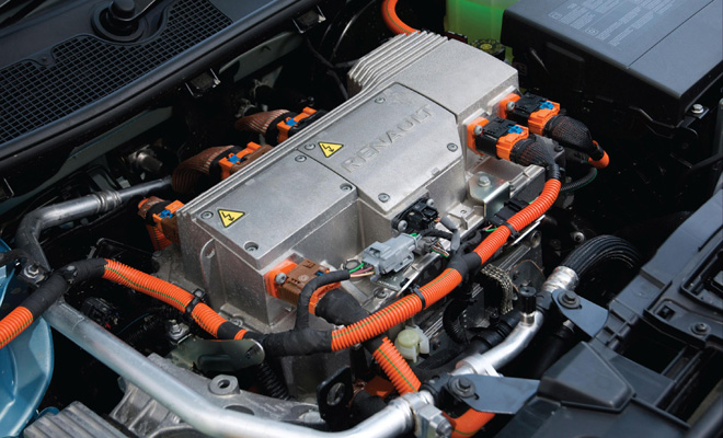 Renault Fluence ZE motor with orange cables