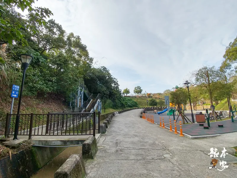 鶯歌永吉公園IG網美景點｜炮仗花、櫻花齊登場還有3D立體彩繪步道