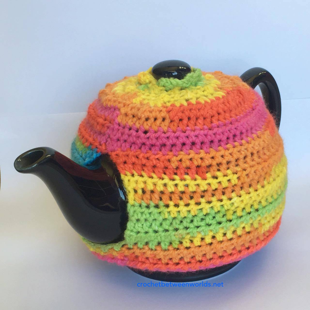 crochet-between-worlds-free-pattern-super-simple-tea-cosy
