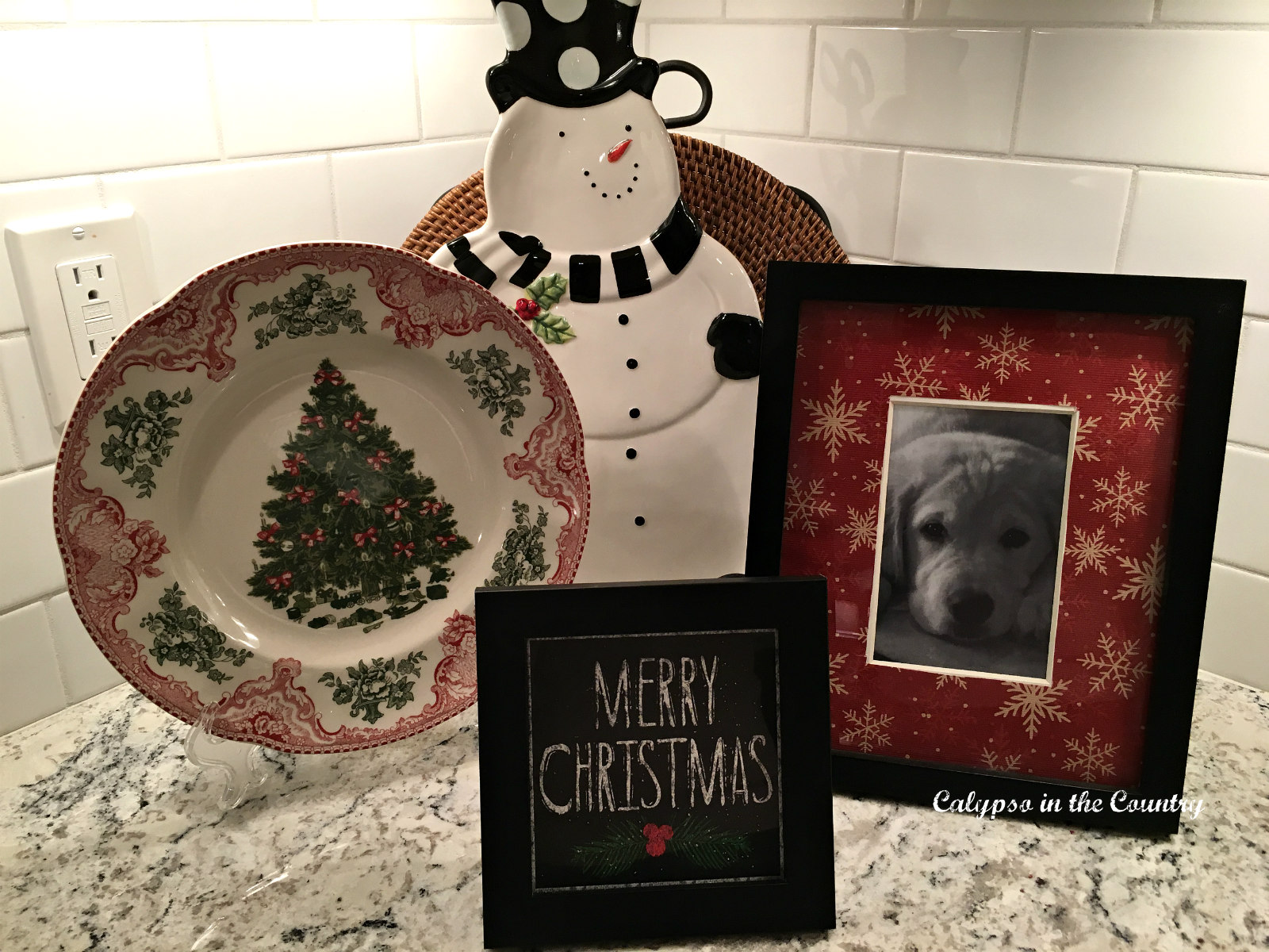 Using wrapping paper to update a photo for Christmas Using wrapping paper to update a photo for Christmas