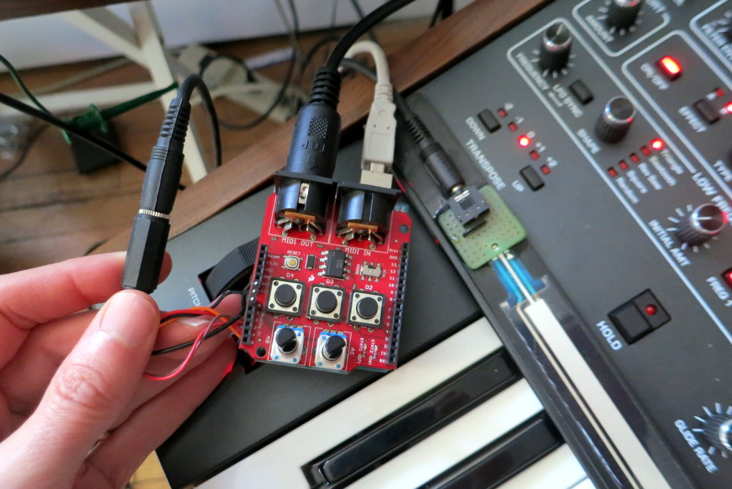 Synth Hacker DIY MIDI Ribbon Controller