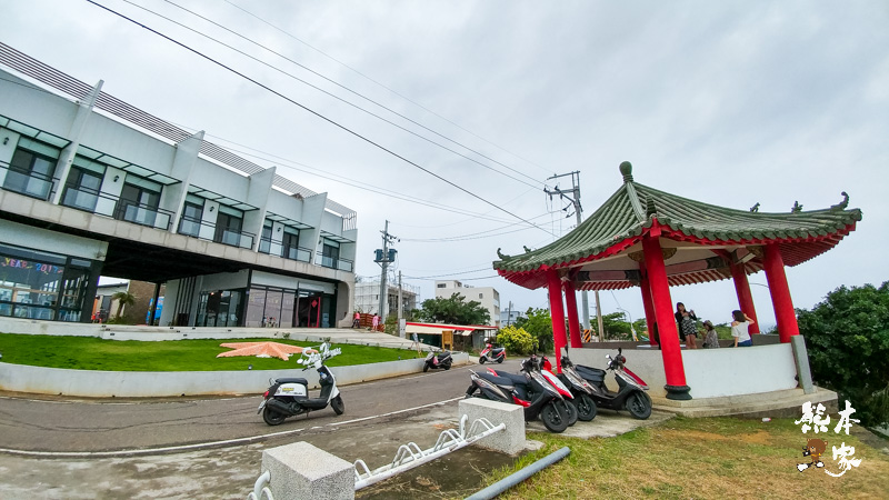 長春亭觀浪|鳥瞰小琉球威尼斯沙灘(蛤板灣)|威尼斯海景會館旁