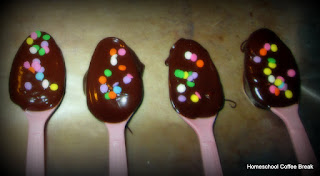 Chocolate and Valentines on the Virtual Refrigerator, an art link-up hosted by Homeschool Coffee Break @ kympossibleblog.blogspot.com - How to make these pretty chocolate covered spoons for your coffee or hot cocoa loving Valentine.