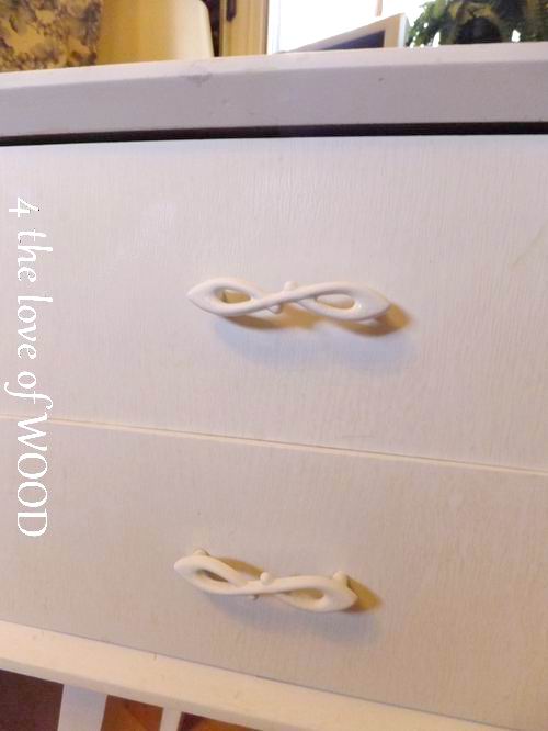 4 the love of wood PAINT BLEEDING with ANNIE SLOAN CHALK PAINT white