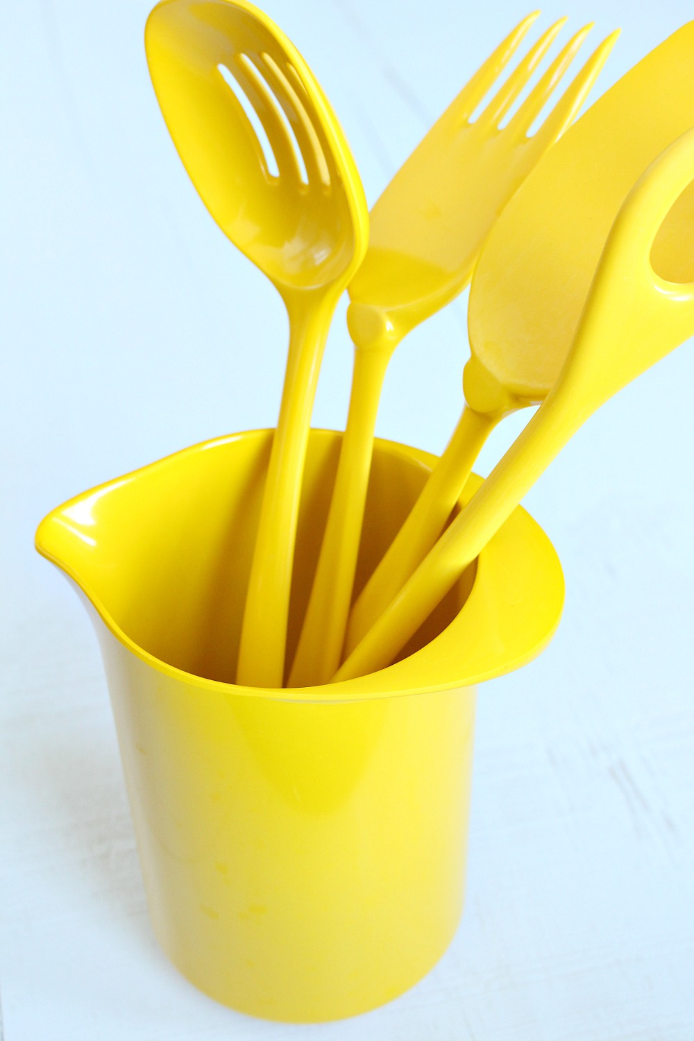 Behind the Scenes of Minden Shop, a Vintage Etsy Shop with MidCentury